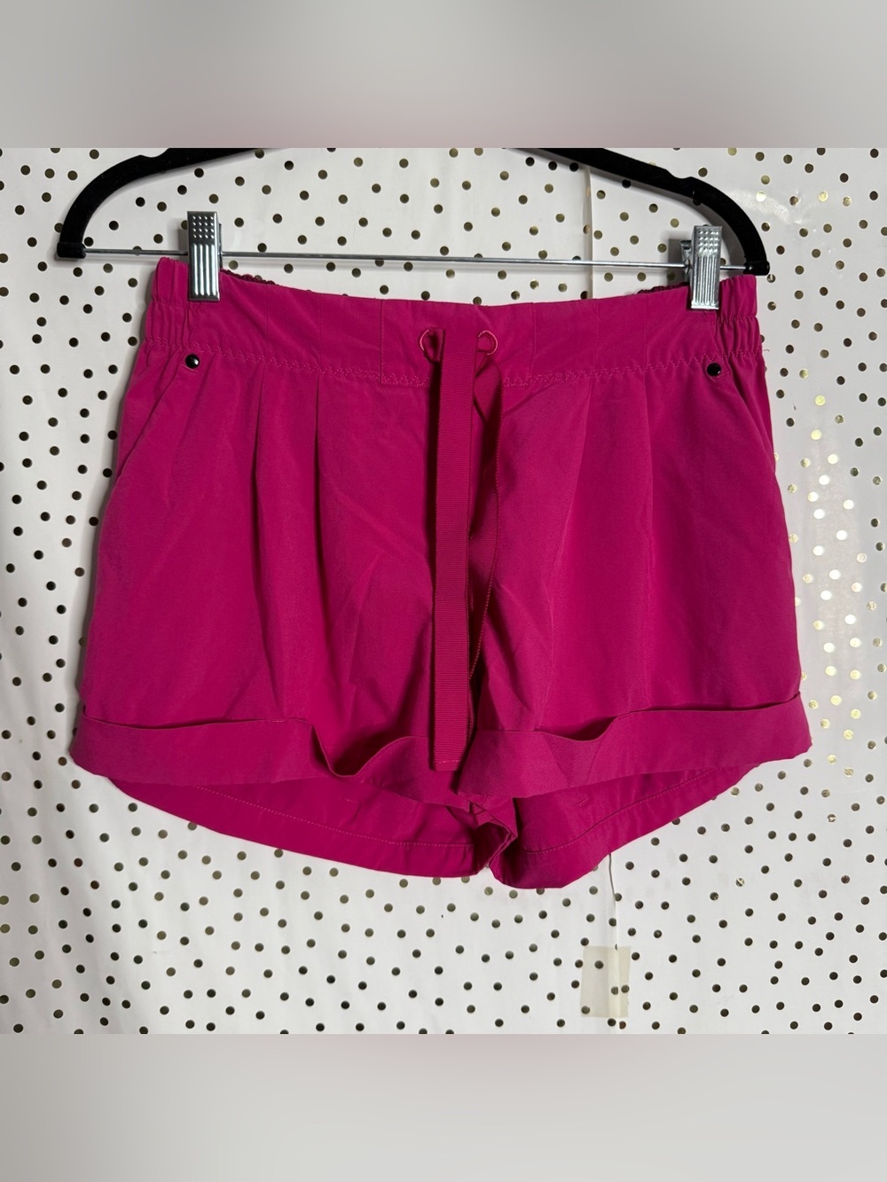 Lululemon Pull‑On Drawstring Shorts in Fuchsia